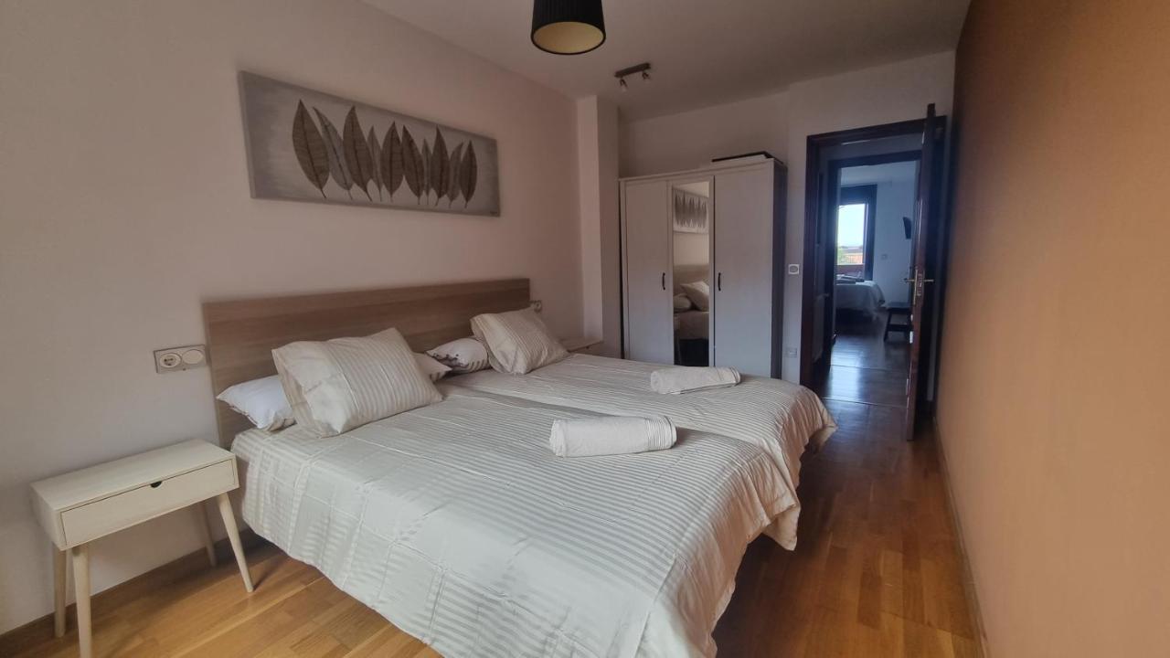 Apartamento Piso Zona Hospital 6 Personas Oviedo Exterior foto