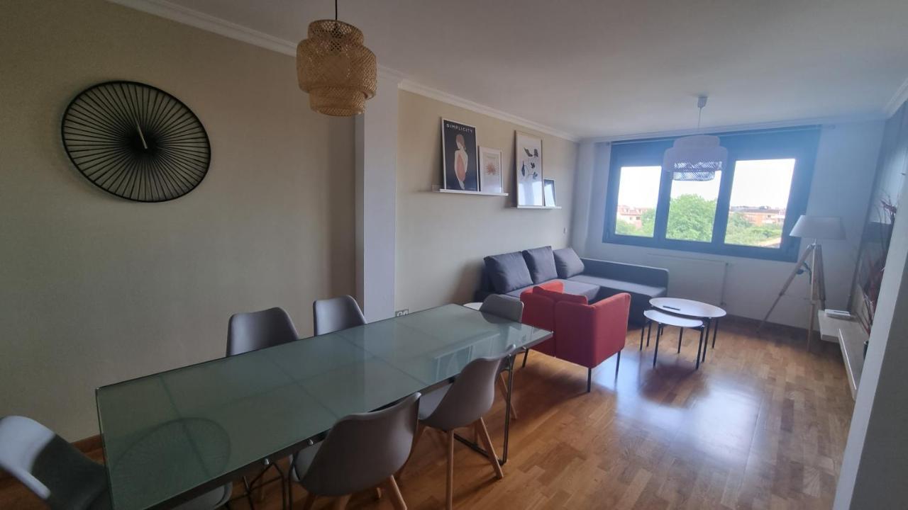 Apartamento Piso Zona Hospital 6 Personas Oviedo Exterior foto